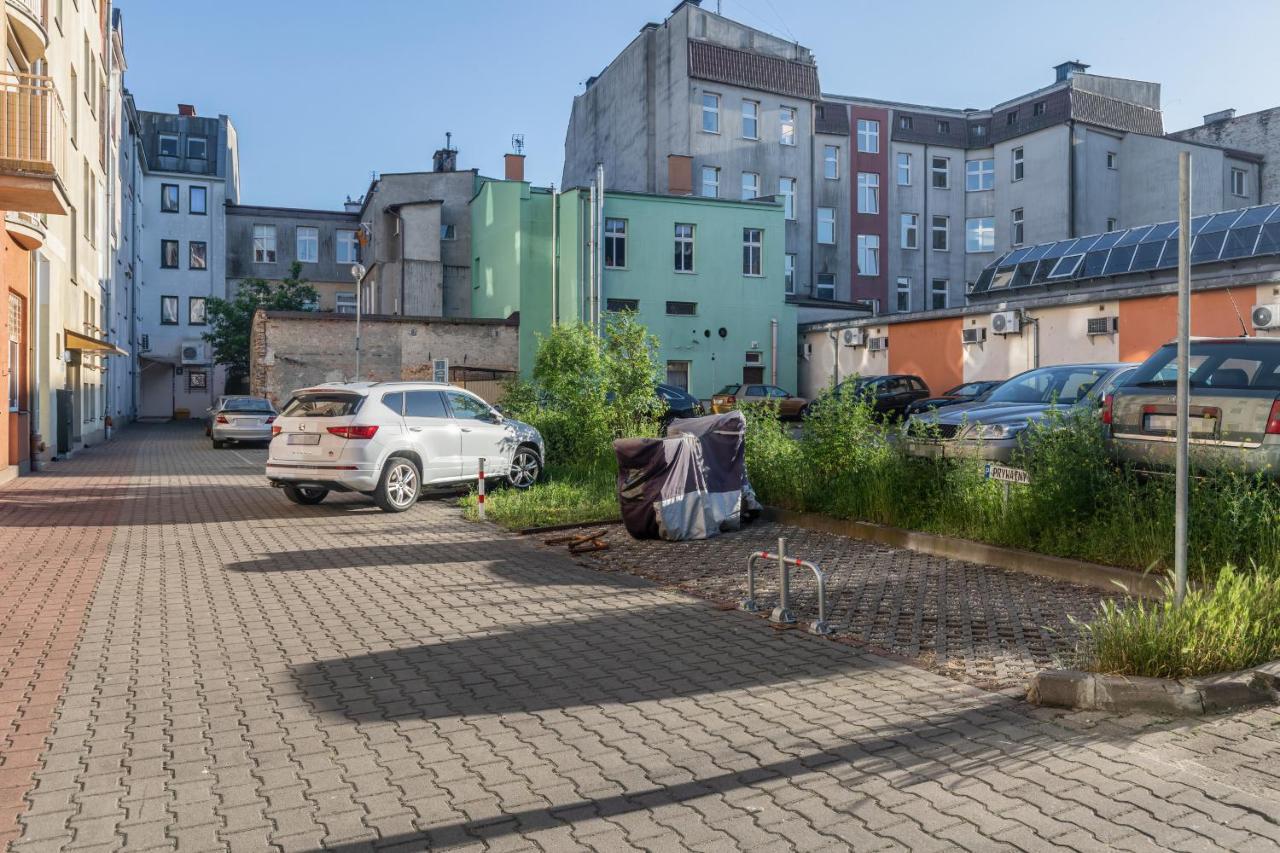 Modern Apartment With Balcony In Swinoujscie Center By Noclegi Renters エクステリア 写真